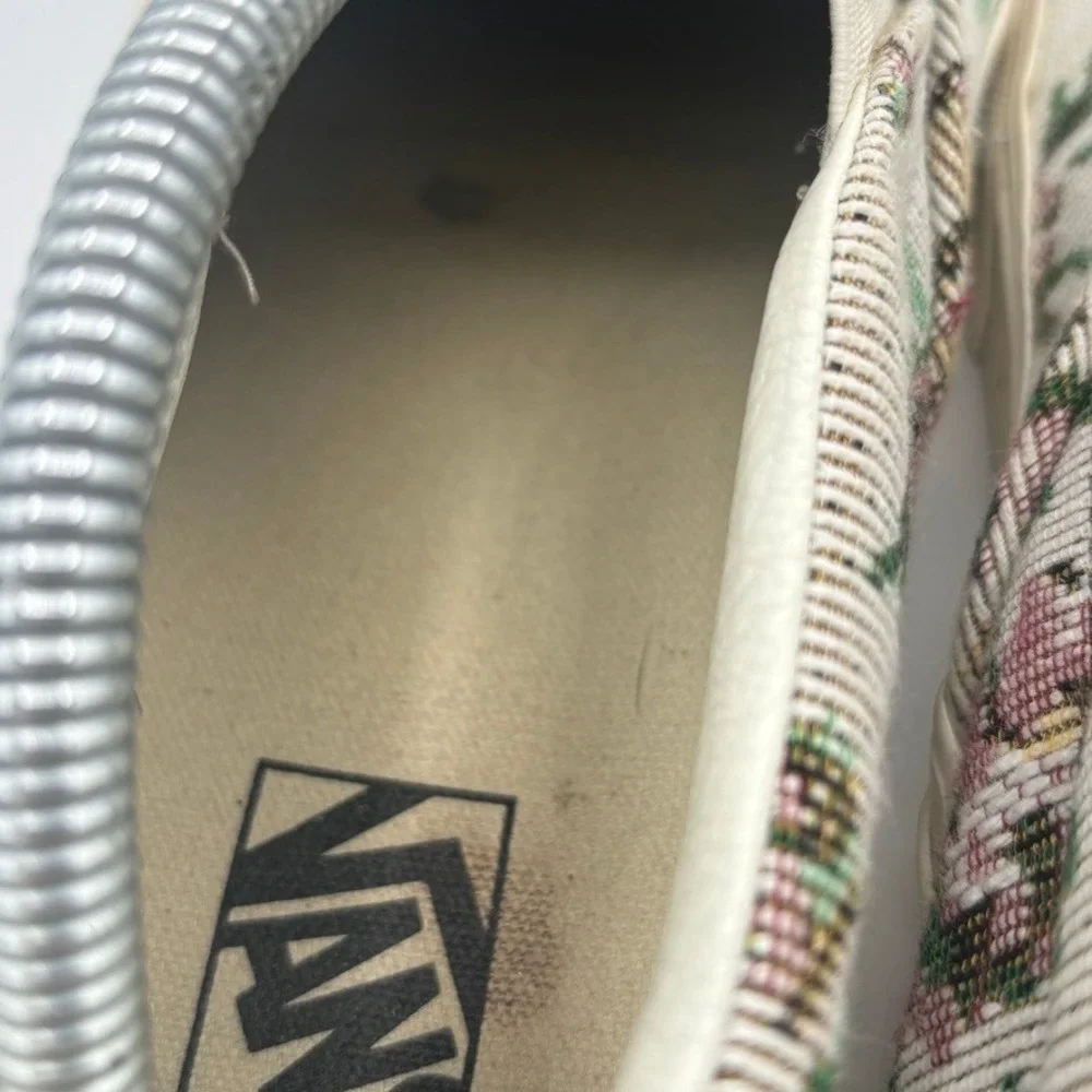 RARE Vans Slip-On Mens Sz 11 Cream Floral Tapestry Skateboard Sneaker Textile